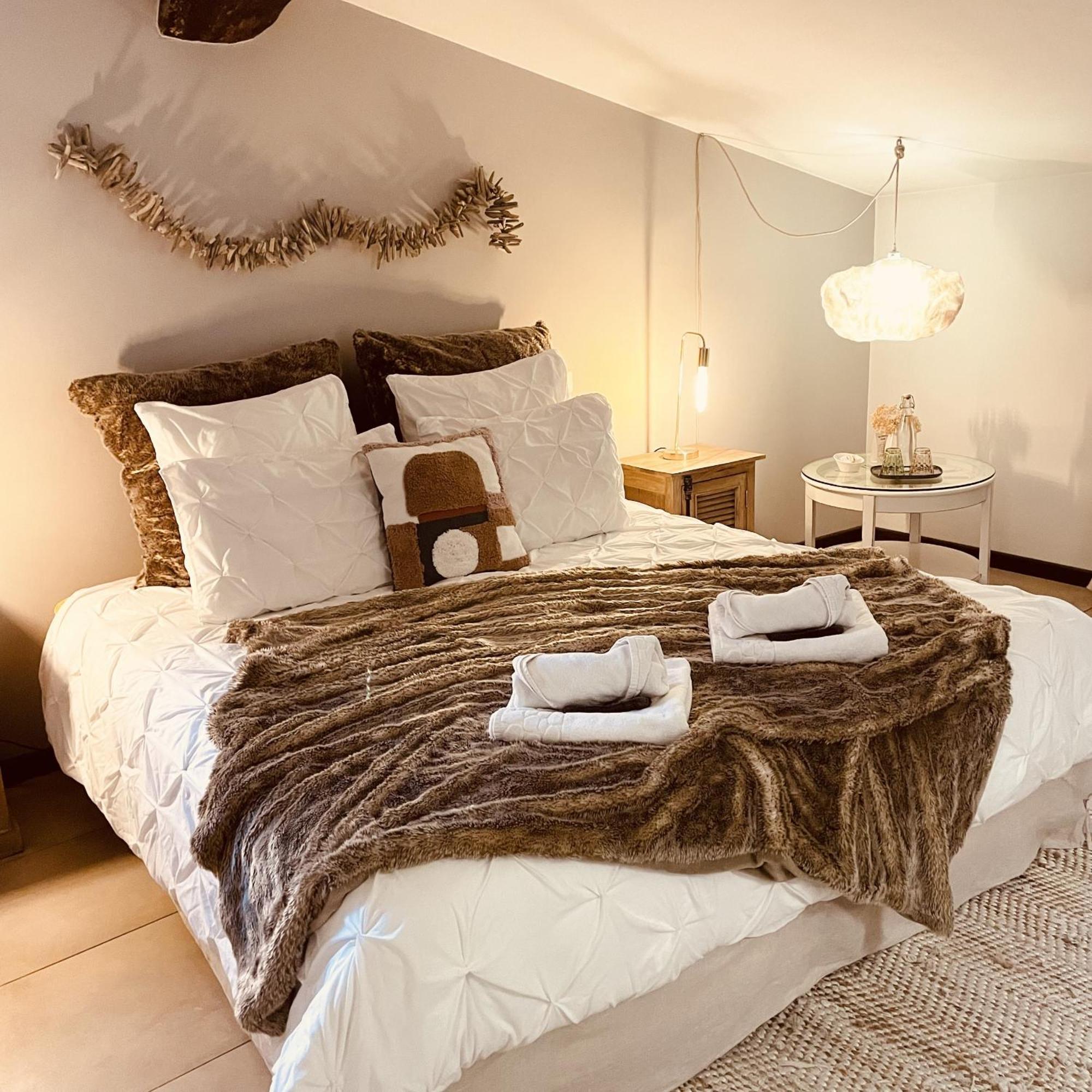 B&B Temps Suspendu Provence Pernes-les-Fontaines Rom bilde